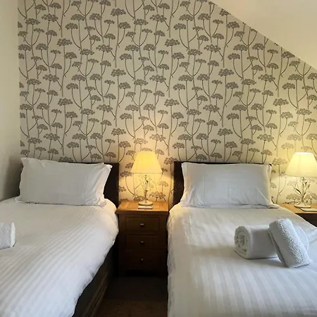 2 Bed In Sz379 Holiday home