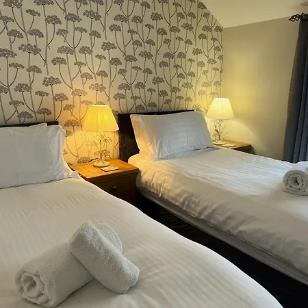 Holiday home 2 Bed In Sz379 *
