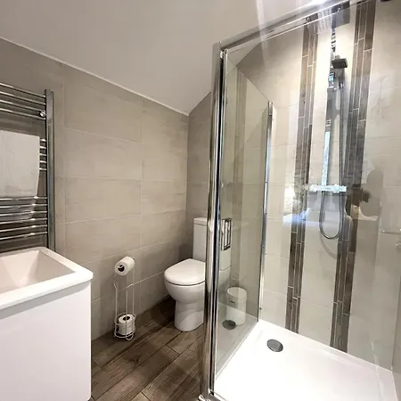 2 Bed In Sz379 Holiday home *